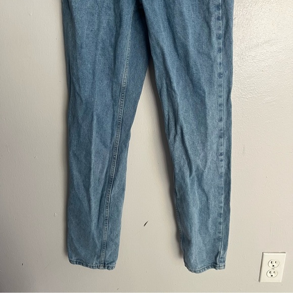 The Ragged Priest MOM JEANS IN LIGHT WASH DENIM-BLUES - Picture 13 of 14
